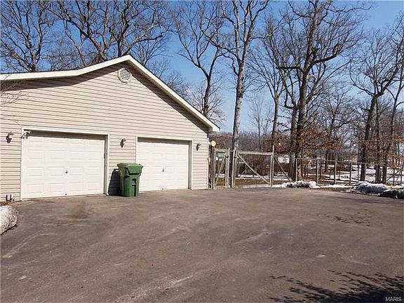 3rd image of 10250 La Roi St