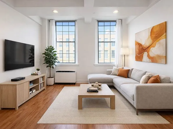 45-02 Ditmars Blvd #435, Astoria, NY 11105