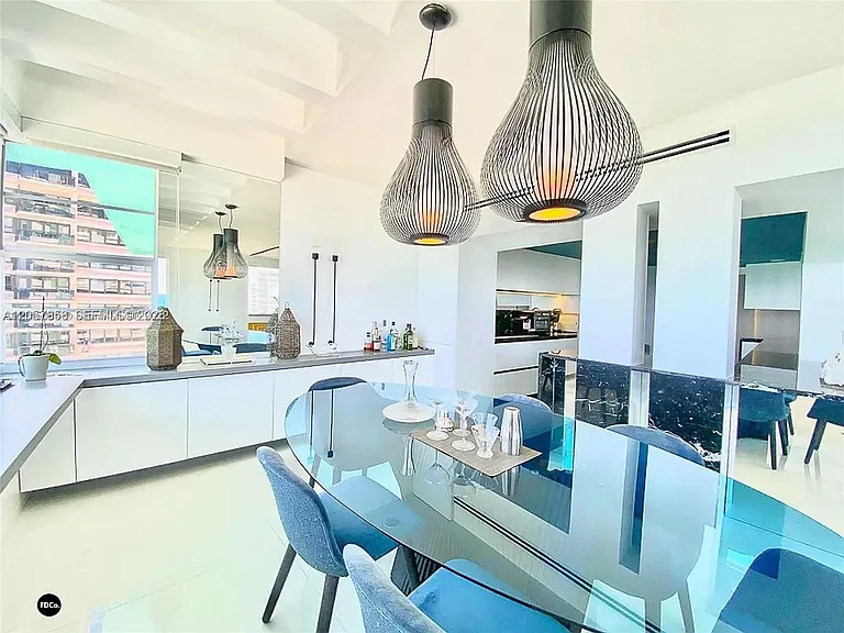 5255 Collins Ave #9E — Photo 7