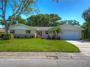 1091 Gershwin Dr, Largo, FL 33771
