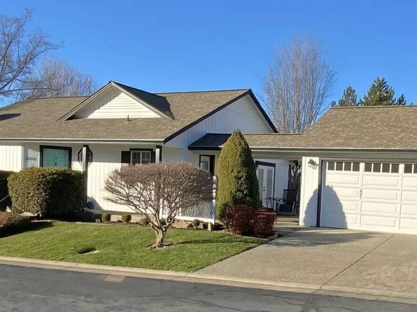 3555 Southvillage Dr, Medford, OR 97504