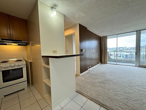 4th image of 2637 Kuilei St APT A64