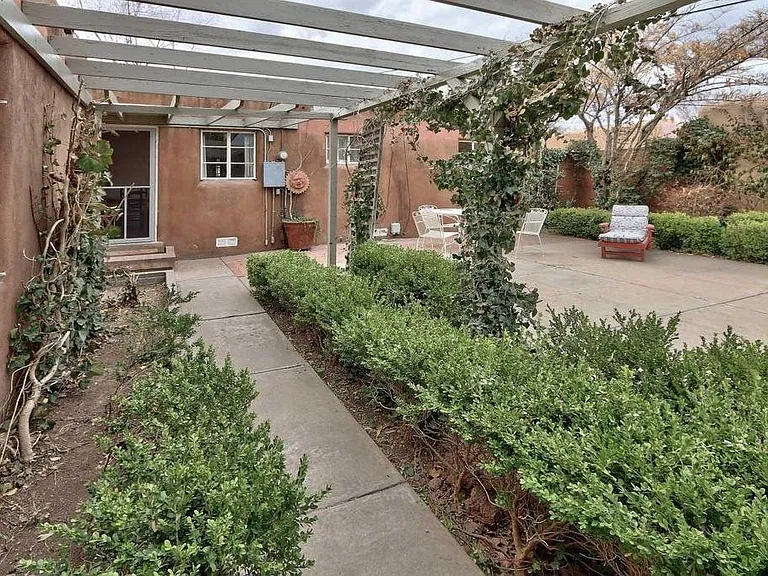 1032 Columbia Dr NE — Photo 19