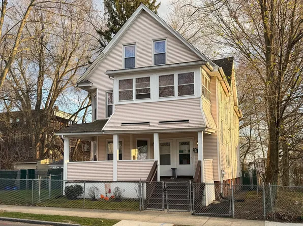 92-94 Genesee St, Springfield, MA 01104