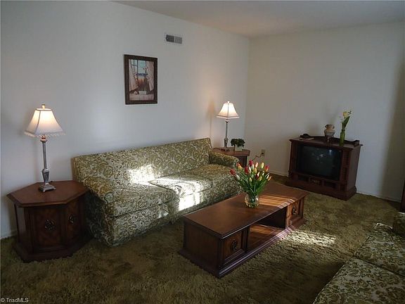 4th image of 5224 Lawndale Dr