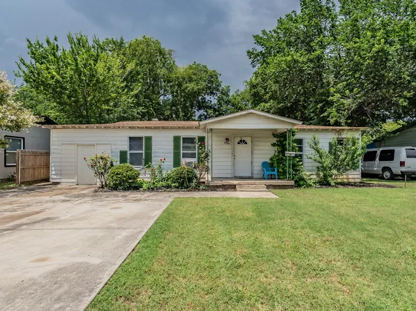 6553 Jerrell St, North Richland Hills, TX 76180