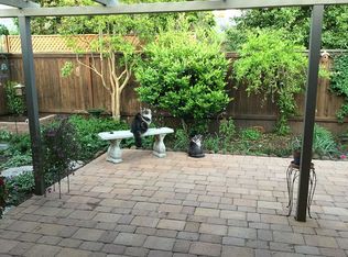 200 Mockingbird Cir, Santa Rosa, CA 95409