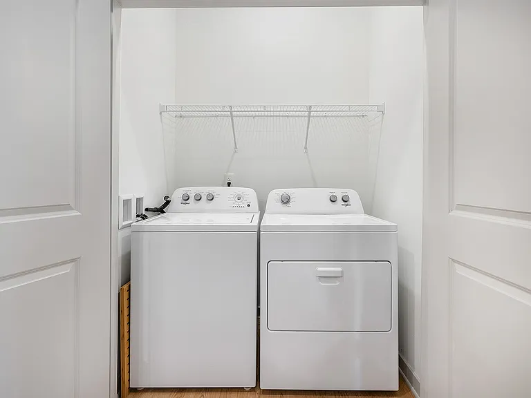 Album Matthews - Unit Laundry