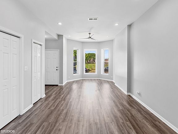 4th image of 3917 S Calumet Ave #1