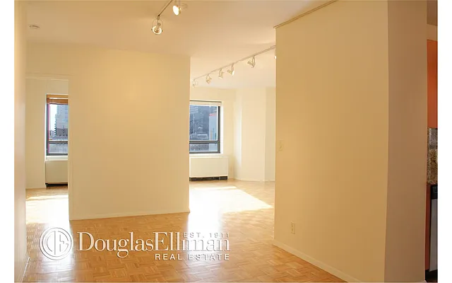 Rented by Douglas Elliman | media 16