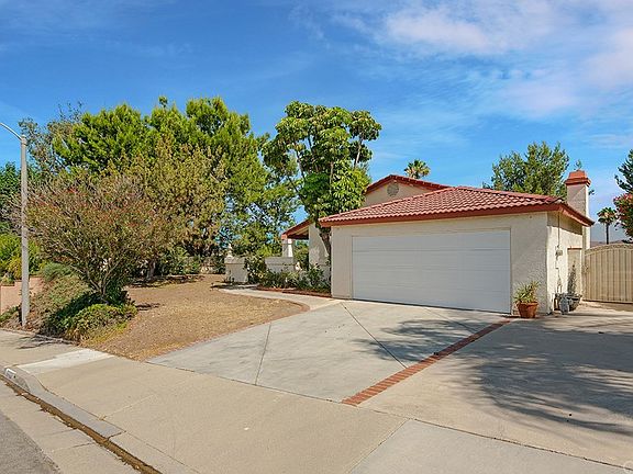 3rd image of 24423 Rockbury Dr