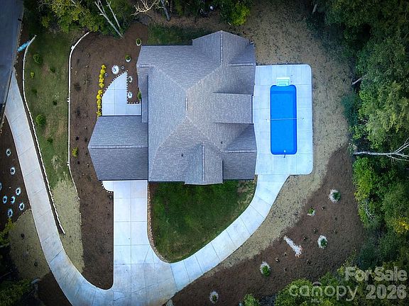 3rd image of 467 Countrywood Pl SE