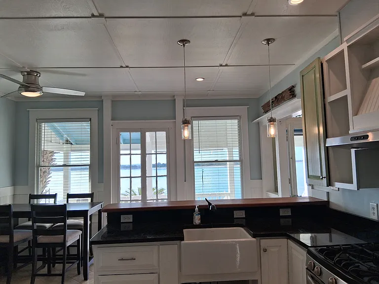 Coastal views and cooking with gas!