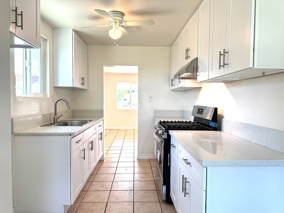 2nd image of 12727 Aukland St