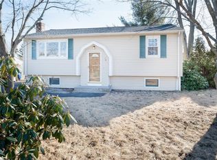78 Wood St, Warwick, RI 02889