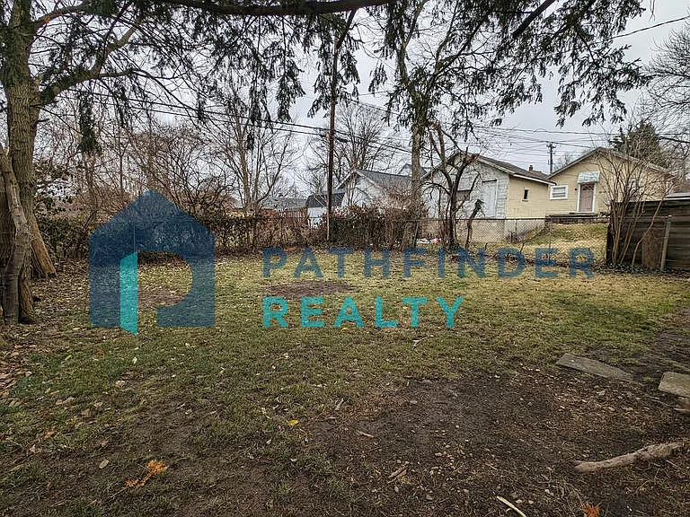 312 Ashwood Ave — Photo 10