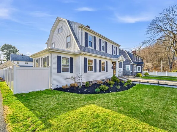 132 Damon Rd, Medford, MA 02155