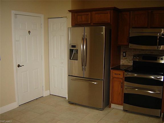 3rd image of 3321 Dandolo Cir