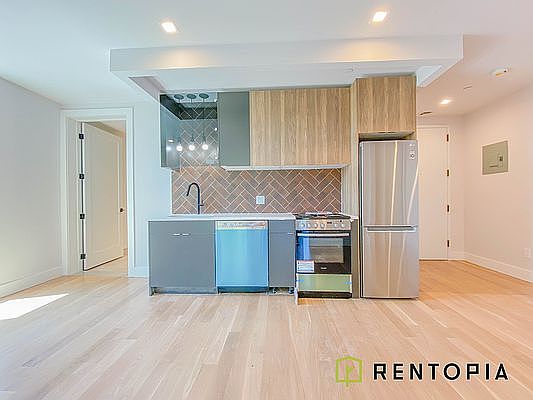 3rd image of 58 Palmetto St APT 2C