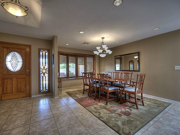 3rd image of 962 E Leeward Ln