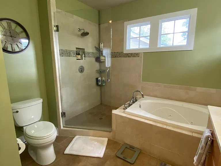 1418 Lillian St — Photo 13