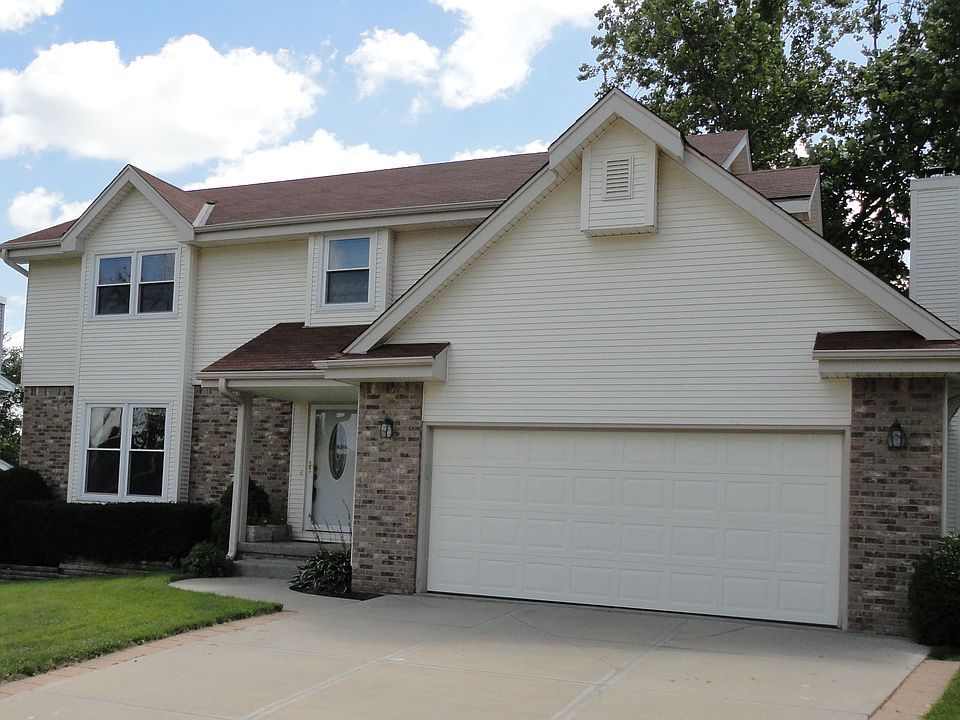1st image of 905 Elmhurst Dr