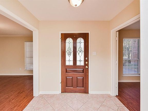 3rd image of 127 McVoy Dr