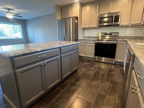 5th image of 2909 Addison Dr