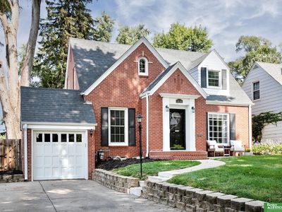 5630 Western Ave, Omaha, NE, 68132