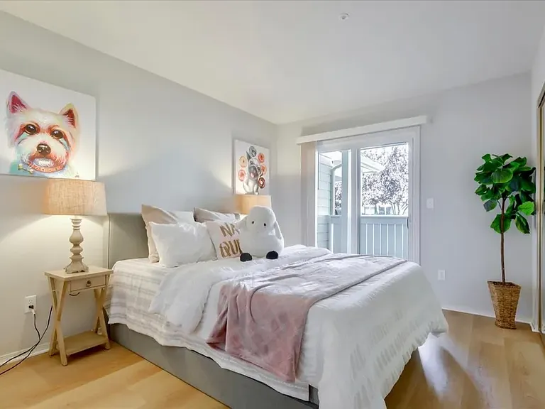1044 Rudder Ln — Photo 12