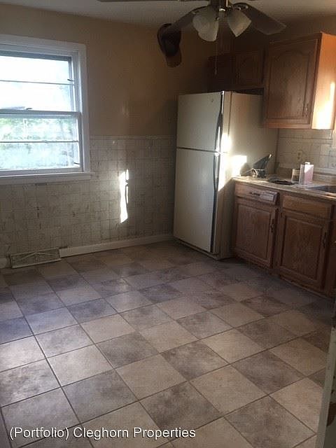 1st image of 2320 E Fayette St #2