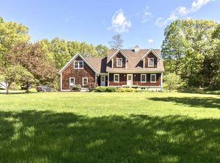 189 Shadblow Ln, Clinton Corners, NY 12514