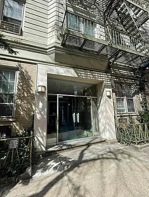 Rented by Cayenne Realty Group | media 9