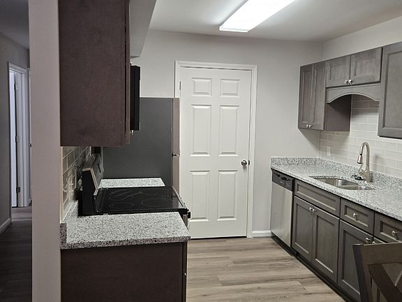 2nd image of 3703 Southborough Rd