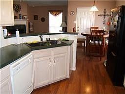 5th image of 111 Briarwood Ct