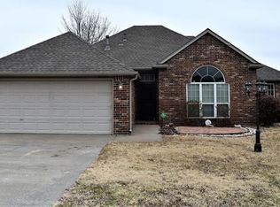 10563 E 142nd St N, Collinsville, OK 74021