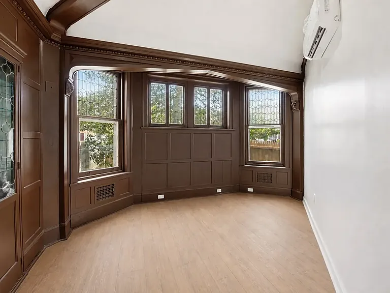 The Langhurst Mansion — Photo 63