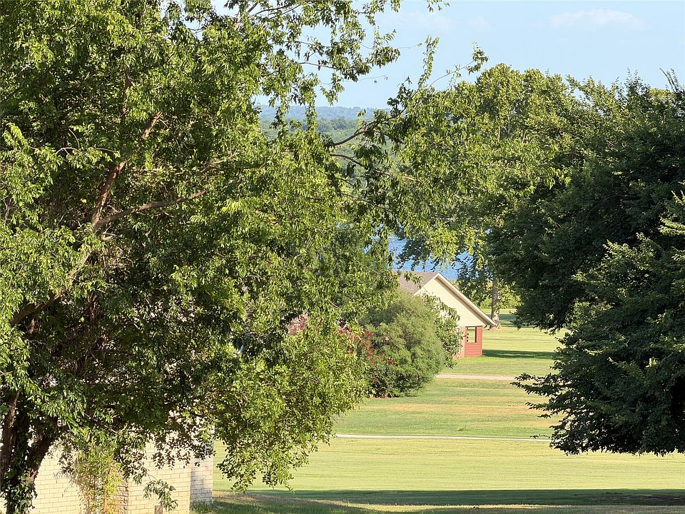 1st image of Golf Club Dr