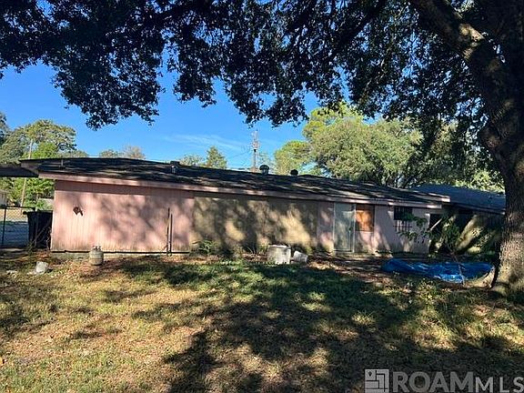 3rd image of 3152 Charlotte Dr