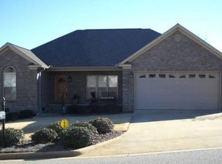 613 Northbrook Dr, Opelika, AL 36801