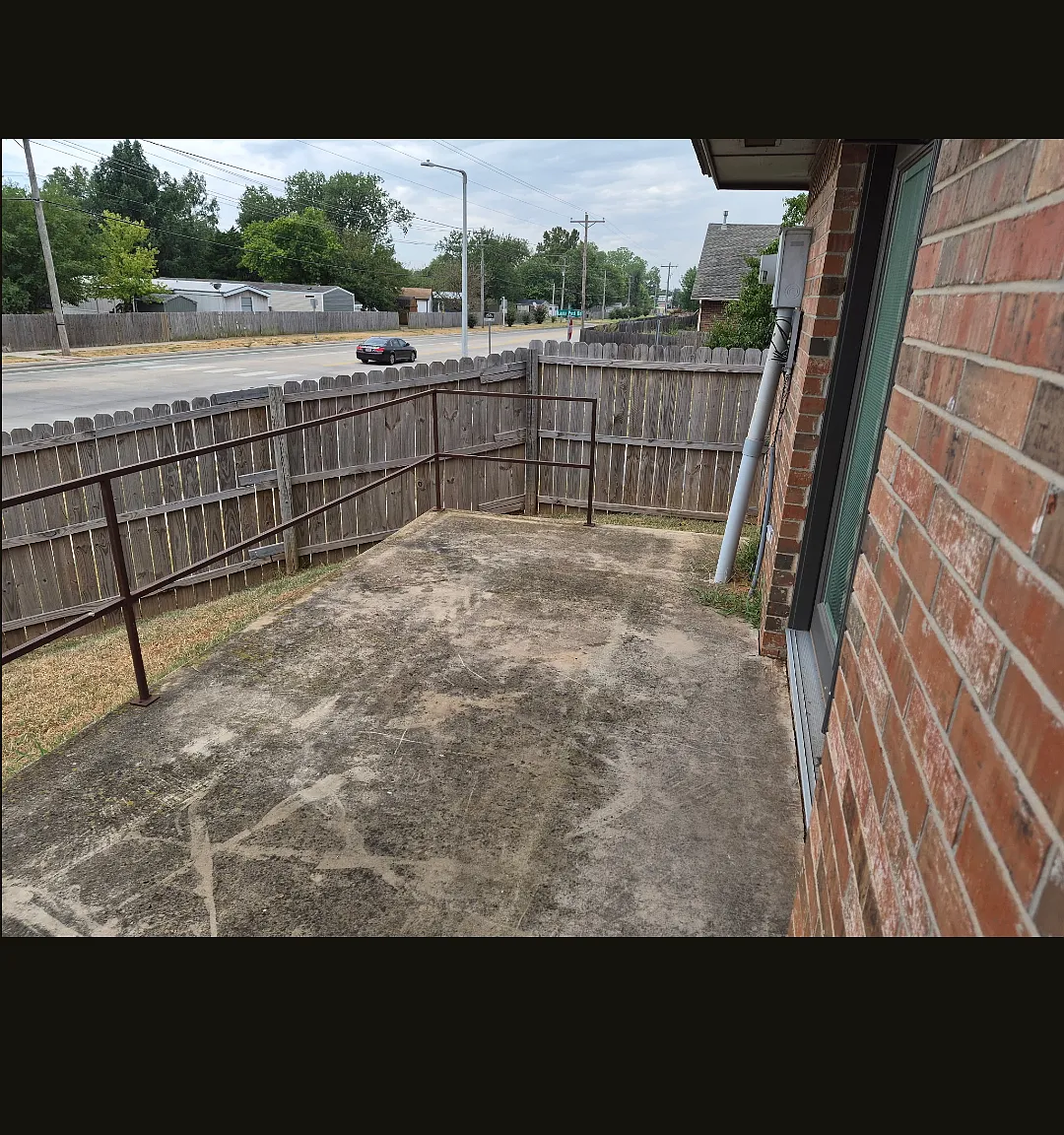 2 bed, 1200 sqft, $1,050 — Photo 2