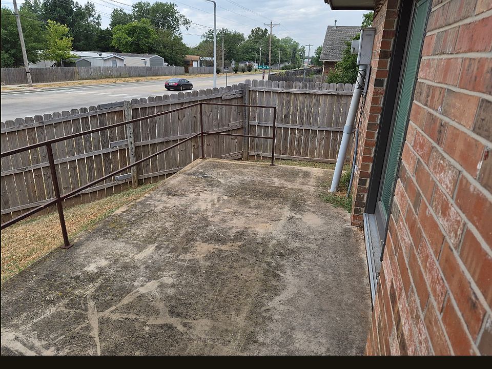 2nd image of 4218 Harvard Rd