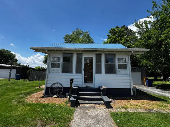 545 N Division St, Du Quoin, IL 62832