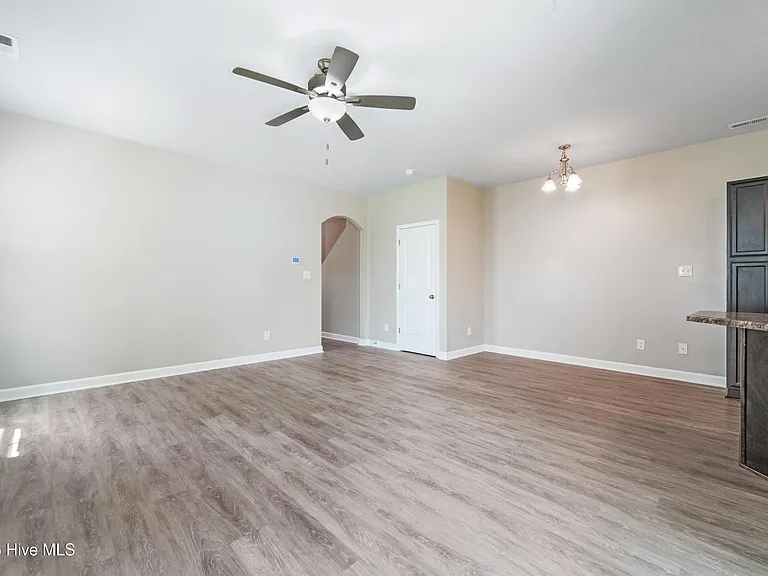 207 Shallowbag Bay Ln — Photo 6