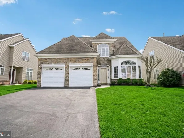 42 Lewis Dr, Mays Landing, NJ 08330