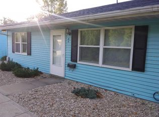 610 Portland Ave APT A2, Morrison, IL 61270