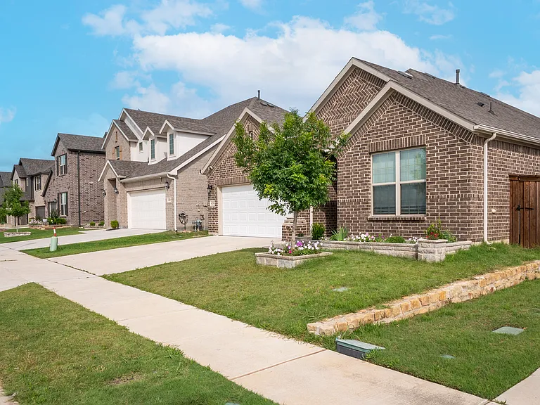 420 Kirkham Dr — Photo 9