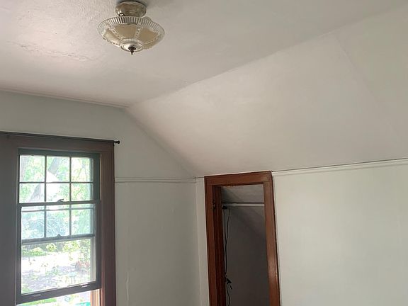 2nd image of 1665 Hague Ave #U