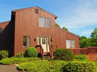 1 Contemporary Dr, Danbury, CT 06811