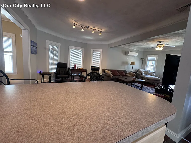82 Lowden Ave #2 — Photo 7